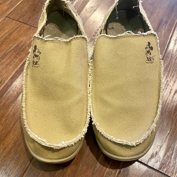 Crocs Santa Cruz Loafers Mickey Disney Parks Exclusive *Sold Out* Men's Size 11 - Picture 4 of 4